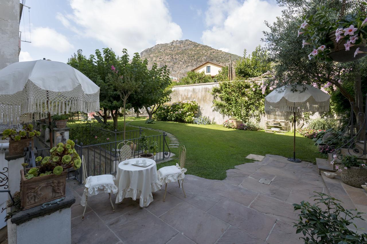 Bed and Breakfast Palazzo Cacace Relais Пьяно-ди-Сорренто Экстерьер фото